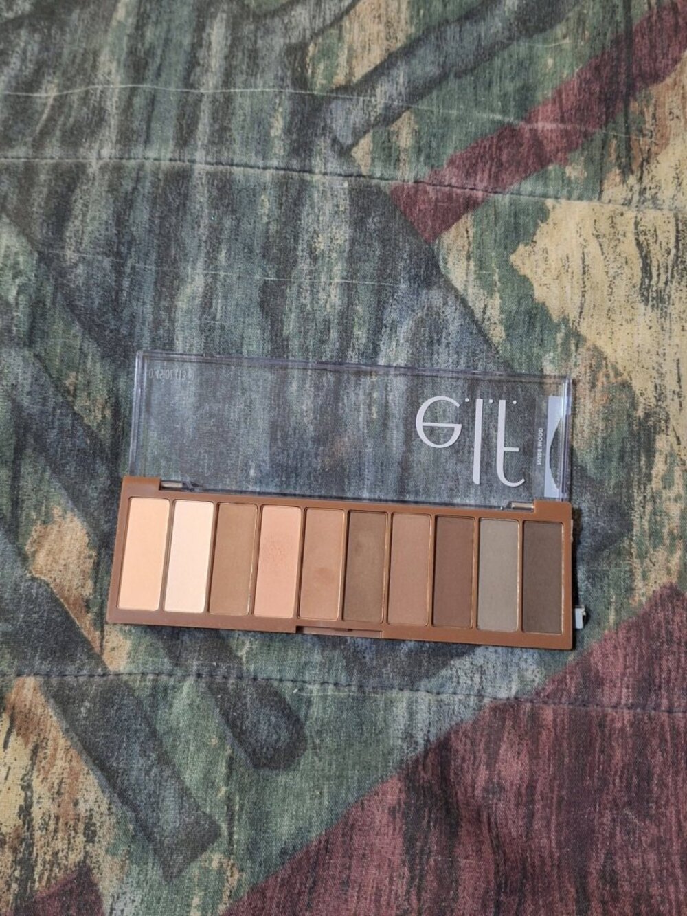 E.L.F -  Perfect 10 Eyeshadow Palette – Nude Mood (Swatched Only)